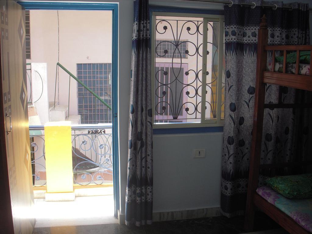 Hotel Golden Crown Laxman Jhula Rishīkesh Екстериор снимка