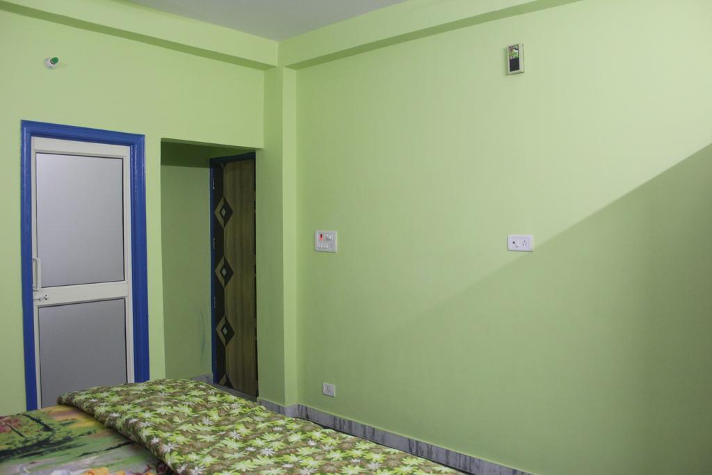 Hotel Golden Crown Laxman Jhula Rishīkesh Стая снимка