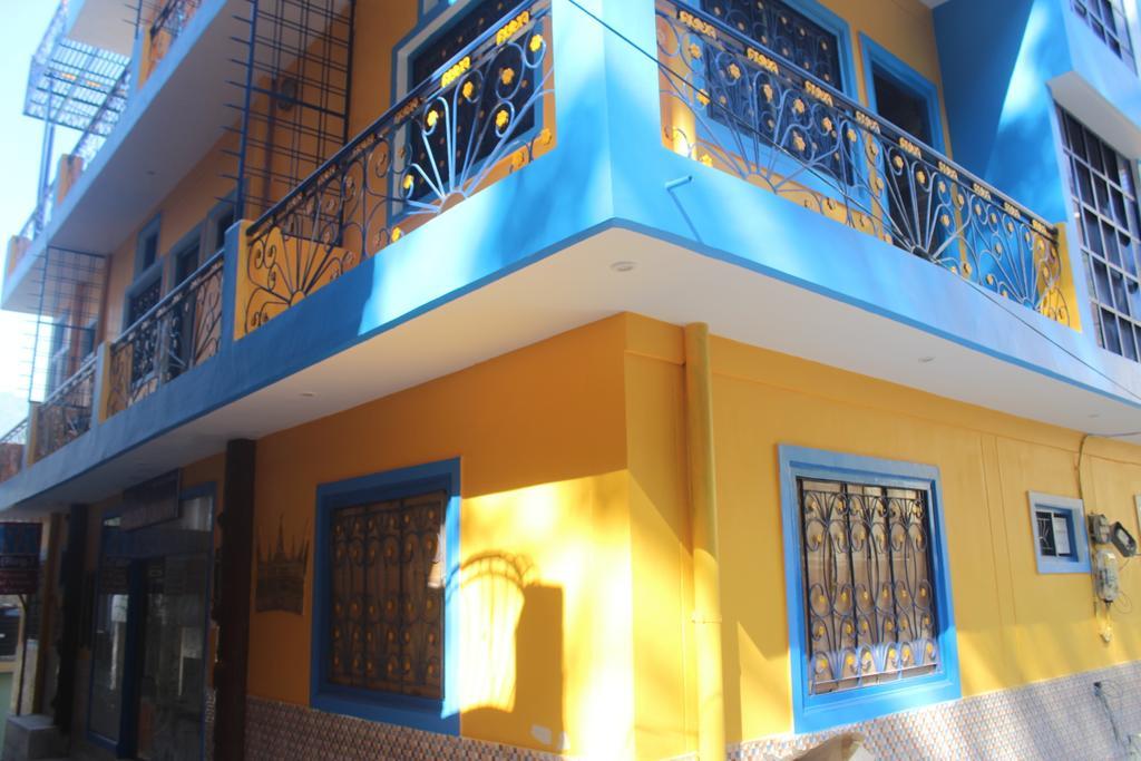 Hotel Golden Crown Laxman Jhula Rishīkesh Екстериор снимка