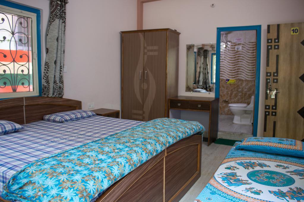 Hotel Golden Crown Laxman Jhula Rishīkesh Екстериор снимка